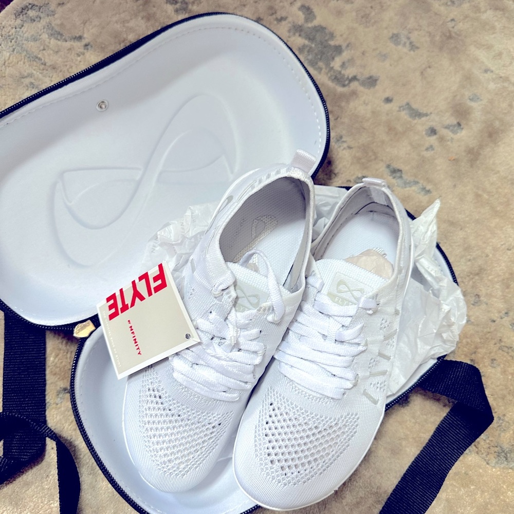 Nfinity Flytes Cheer Shoes size 5 Brand New